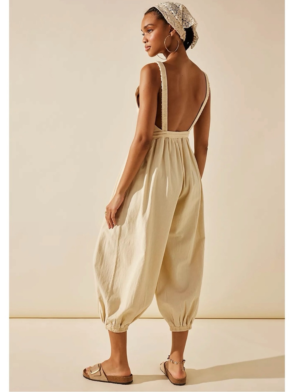 Free People Bohemian Beach Balloon Harem Zon Jumpsuit in Neutral Tan Medium NWT - Picture 4 of 10